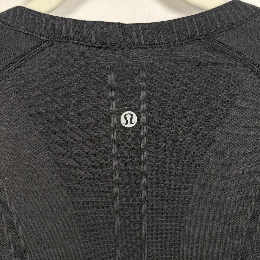 Lululemon Swiftly Tech Crew Top Short Sleeve Women’s Size 8 Company Logo - Picture 4 of 7